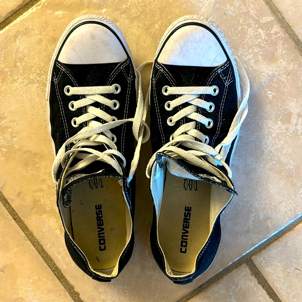 Converse men’s size 10